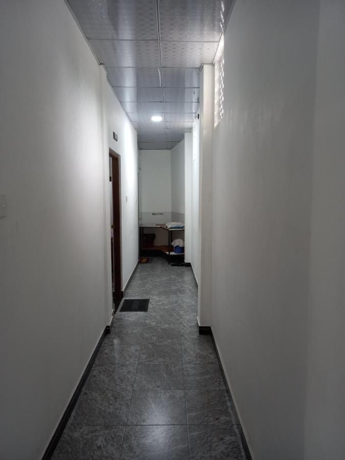 David Villa Anuradhapura Bagian luar foto