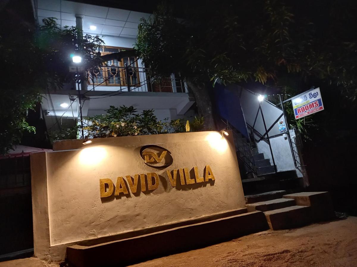 David Villa Anuradhapura Bagian luar foto