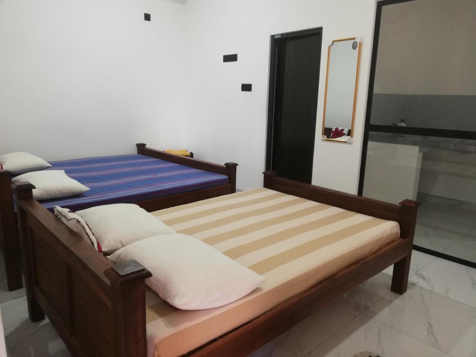 David Villa Anuradhapura Bagian luar foto